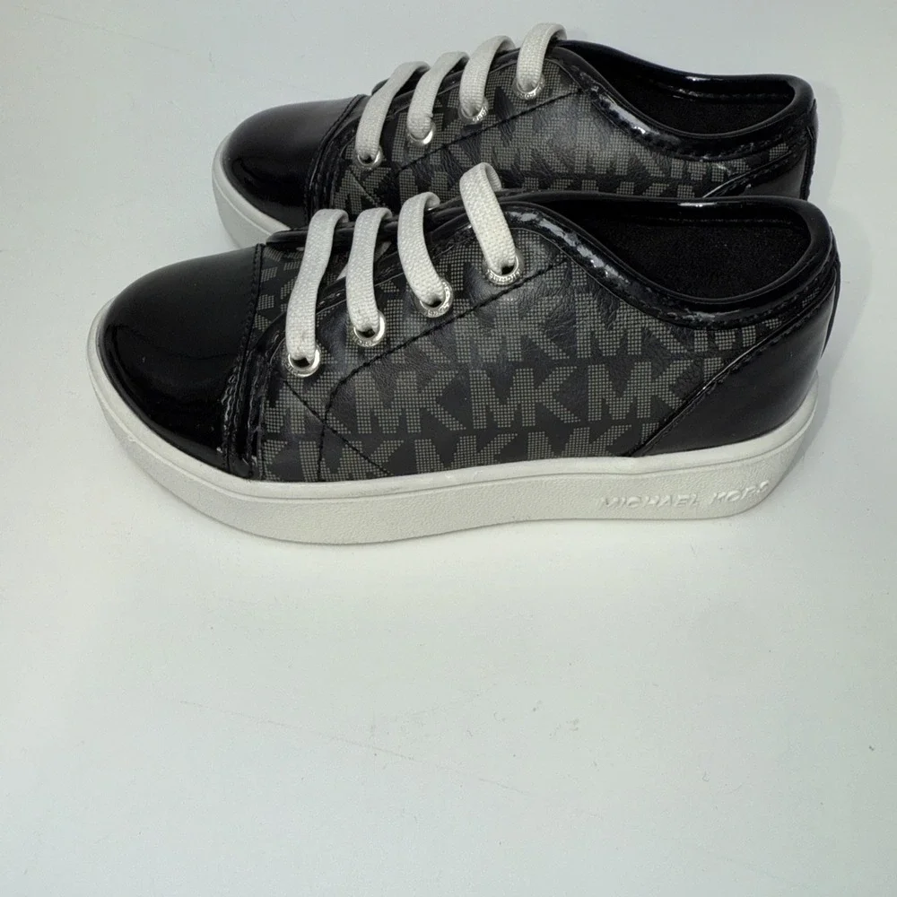 Michael Kors Ivy Dee T Kid's Shoes MK Logo Print‎ Size 7